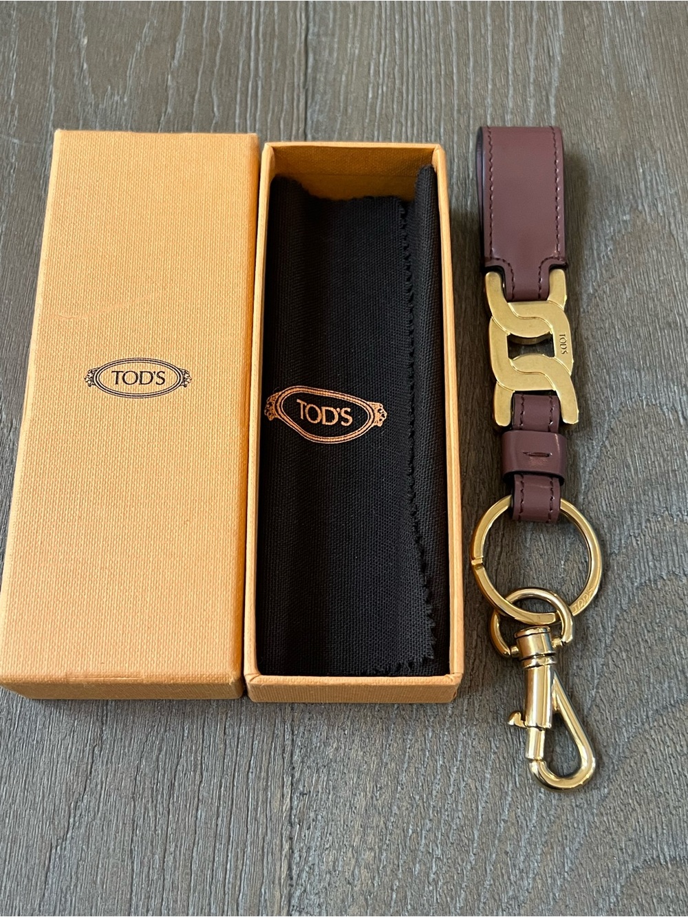 Tod's Kate Key Holder in Brown Leather with Box and Dust Cloth